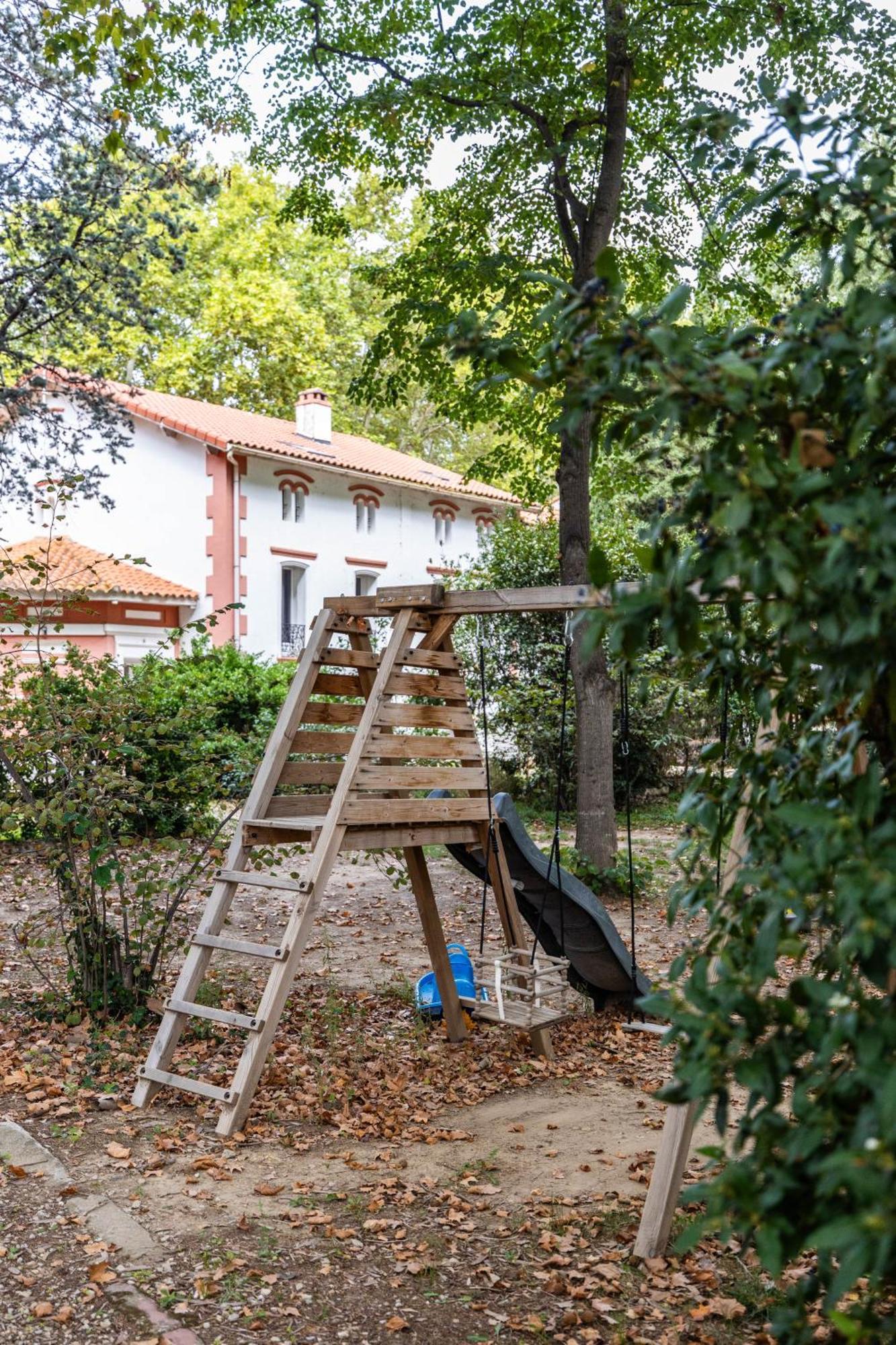 Saint-Génis Domaine Castell De Bles Bed & Breakfast エクステリア 写真